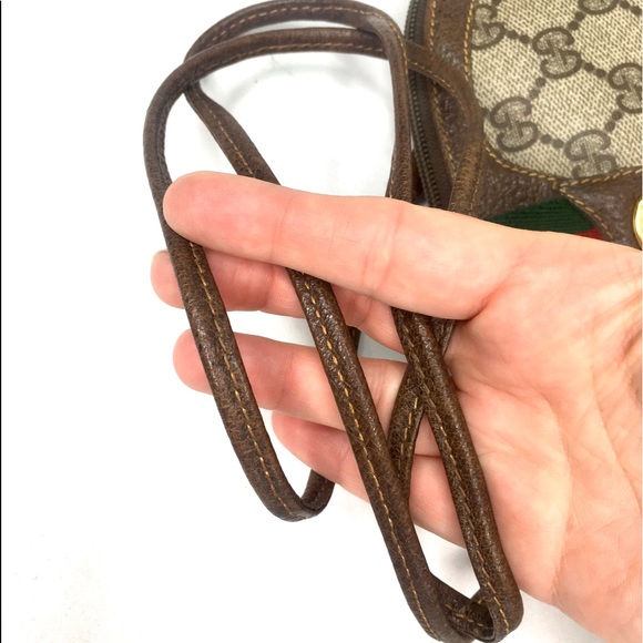 Authentic Gucci brown monogram canvas crossbody - Picture 10 of 16